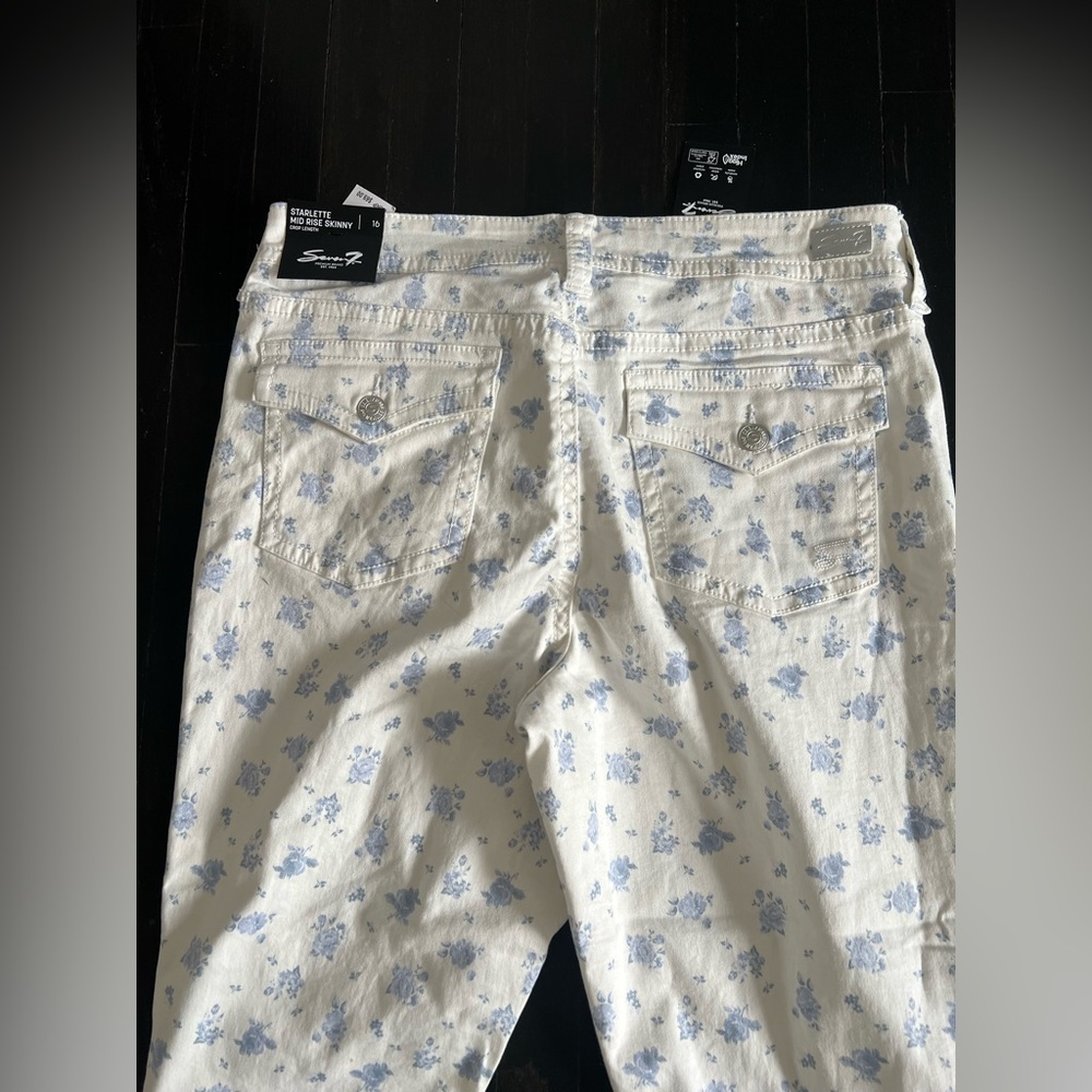 Seven7 White Skinny Jeans with Light Blue Floral Print - Picture 5 of 10